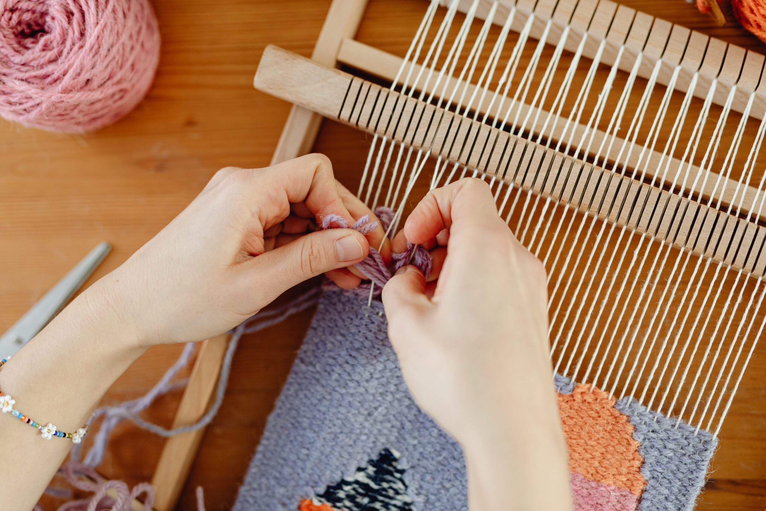 Weaving with Wool Threads
